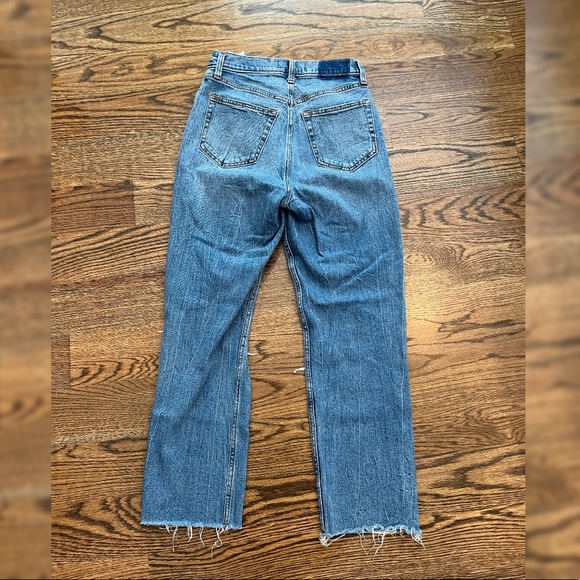 A & F Curve Love ankle straight high rise jeans. - Picture 2 of 4